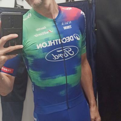 fan2lycra@hotmail.com